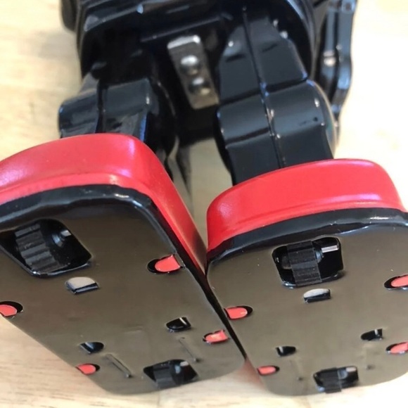 Millenium Robot 2000 Replica Japanese Battery Operated Attacking Robot - Picture 11 of 12